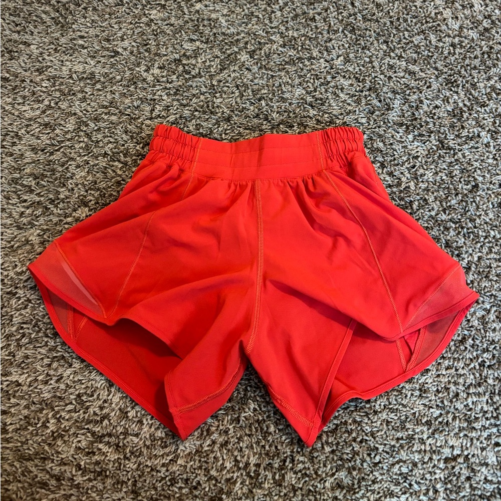 Lululemon Hotty Hot 4in Size 2